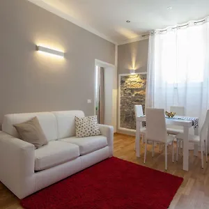 Leo's Apartment